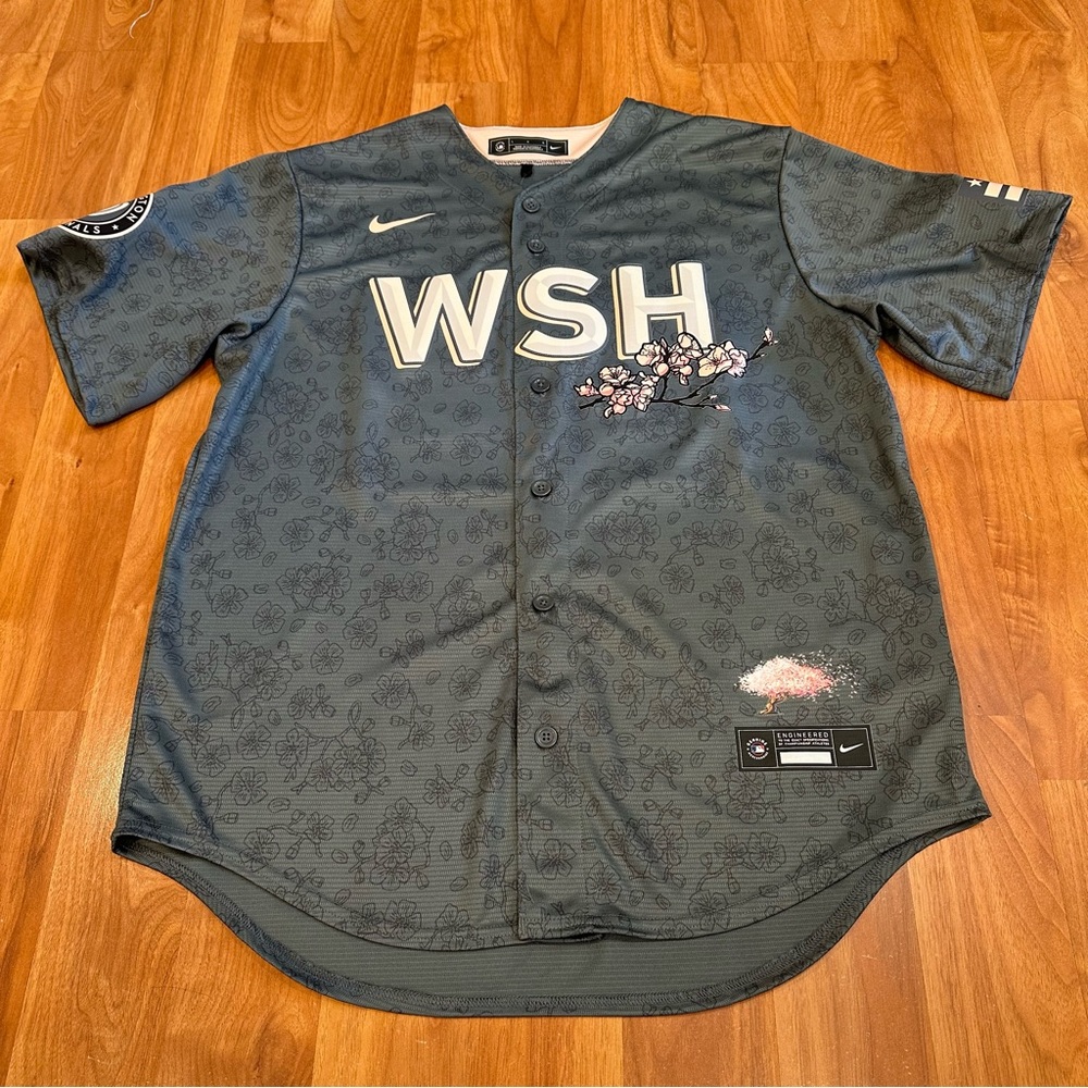 Washington Nationals Cherry Blossom Jersey Size L Nike Juan Soto Brand New